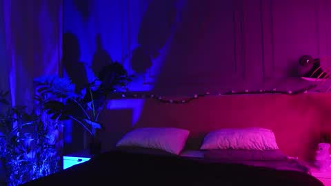 Snapshot of liv_fay chatting on 12/17/25, 03:18 Liv 3 online show from 12/17/25, 03:18