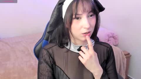 Liz online show from 10/29/25, 04:15