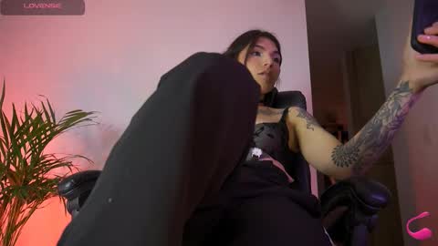 Emily  R online show from 09/27/25, 09:09