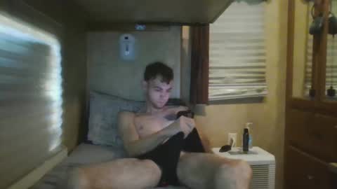 Snapshot of livetyy chatting on 10/20/25, 02:50 livetyy online show from 10/20/25, 02:50