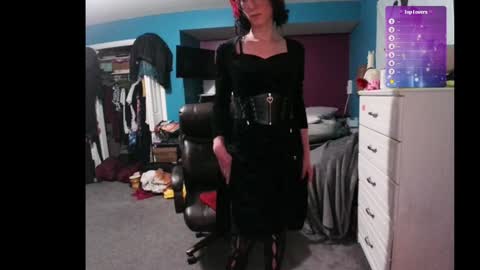 Snapshot of livolioyo chatting on 02/06/25, 04:42 Livolio online show from 02/06/25, 04:42