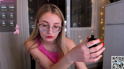 My name is Livy Nice to meet you  Thumbs up please its important online show from 12/28/24, 06:29