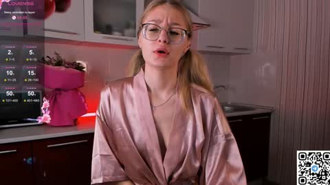 My name is Livy Nice to meet you  Thumbs up please its important online show from 02/01/25, 06:08