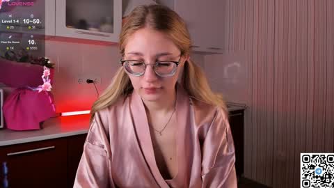 My name is Livy Nice to meet you  Thumbs up please its important online show from 02/02/25, 04:43