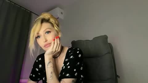 Liya Ray online show from 09/28/25, 04:34