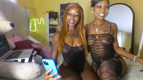 liyah online show from 10/19/25, 08:37