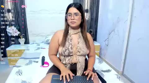 Snapshot of liz_ariza4u chatting on 02/27/26, 02:33 online show from 02/27/26, 02:33