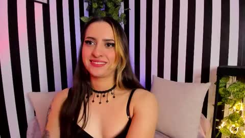 Liz  online show from 10/23/25, 01:38