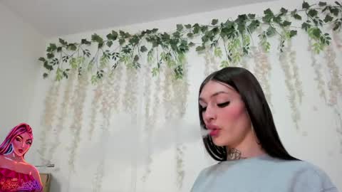 Snapshot of liz_lunaa chatting on 04/29/26, 10:38 Liz Luna online show from 04/29/26, 10:38