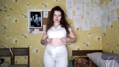 Snapshot of lizabethkimbal chatting on 06/01/26, 03:47 Molly online show from 06/01/26, 03:47