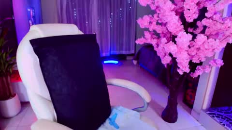 Snapshot of lizagothdoll chatting on 10/07/25, 11:13 Liza Goth online show from 10/07/25, 11:13