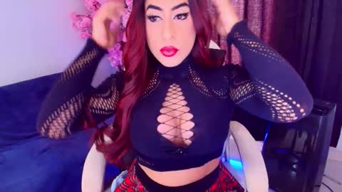 Snapshot of lizagothdoll chatting on 06/01/26, 07:48 Liza Goth online show from 06/01/26, 07:48