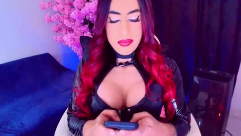 Snapshot of lizagothdoll chatting on 07/05/26, 01:12 Liza Goth online show from 07/05/26, 01:12
