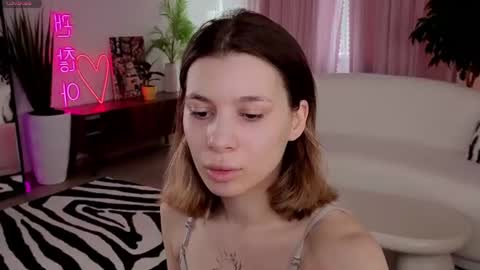 lizalovel online show from 06/15/26, 07:32