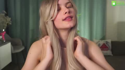 Snapshot of lizbethcoll chatting on 02/05/25, 07:20 Sunnheart online show from 02/05/25, 07:20