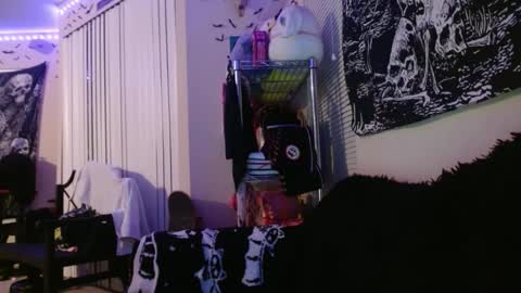 Lizz  online show from 09/21/25, 03:52