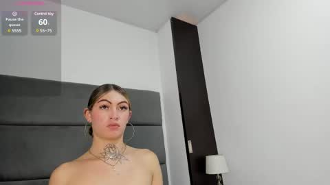 lizz_luna online show from 02/11/25, 05:29
