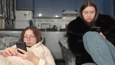 lizzi_muur online show from 02/12/25, 04:11