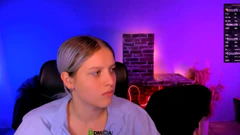 lizzie_boom online show from 12/17/25, 08:59