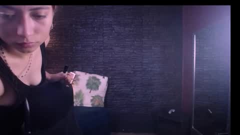 Snapshot of lizzie_collin chatting on 09/25/25, 01:26 Lizzie online show from 09/25/25, 01:26