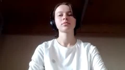Snapshot of lizziethaniel chatting on 06/17/26, 10:50 Sofia online show from 06/17/26, 10:50