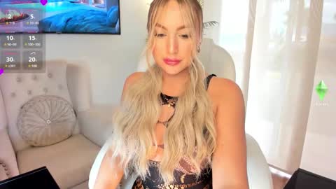 Snapshot of lizztayler_ chatting on 01/25/25, 08:53 lizztayler online show from 01/25/25, 08:53