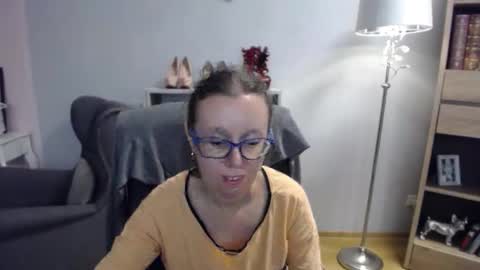 Lizzy online show from 10/09/25, 05:27