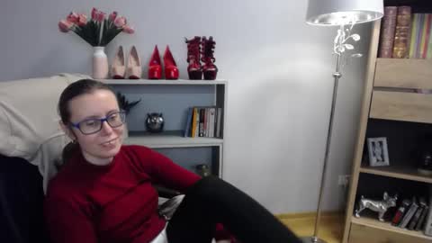Snapshot of lizzy_sparkle chatting on 12/16/25, 05:34 Lizzy online show from 12/16/25, 05:34