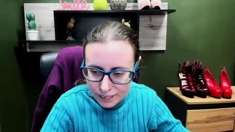 Snapshot of lizzy_sparkle chatting on 02/03/26, 07:35 Lizzy online show from 02/03/26, 07:35