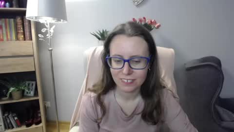 Snapshot of lizzy_sparkle chatting on 03/25/26, 05:35 Lizzy online show from 03/25/26, 05:35