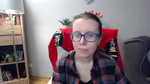 Snapshot of lizzy_sparkle chatting on 04/09/26, 04:56 Lizzy online show from 04/09/26, 04:56