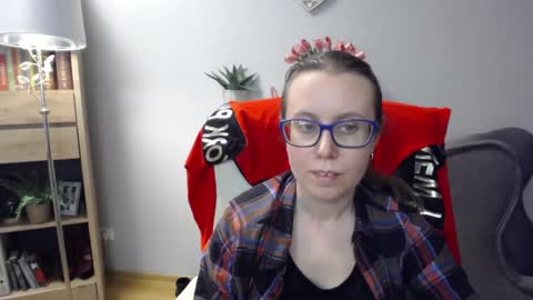 Snapshot of lizzy_sparkle chatting on 04/09/26, 06:19 Lizzy online show from 04/09/26, 06:19