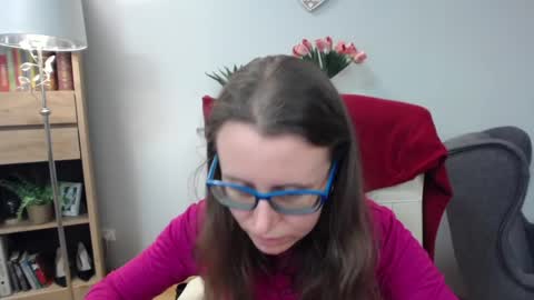 Snapshot of lizzy_sparkle chatting on 04/10/26, 05:45 Lizzy online show from 04/10/26, 05:45