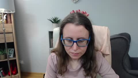 Snapshot of lizzy_sparkle chatting on 04/14/26, 04:51 Lizzy online show from 04/14/26, 04:51