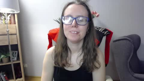 Snapshot of lizzy_sparkle chatting on 04/22/26, 04:59 Lizzy online show from 04/22/26, 04:59