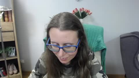 Snapshot of lizzy_sparkle chatting on 05/13/26, 05:16 Lizzy online show from 05/13/26, 05:16