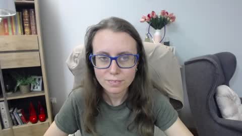 Snapshot of lizzy_sparkle chatting on 05/29/26, 05:27 Lizzy online show from 05/29/26, 05:27