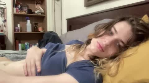 Snapshot of lizzylonestar chatting on 06/03/26, 10:04 lizzylonestar online show from 06/03/26, 10:04