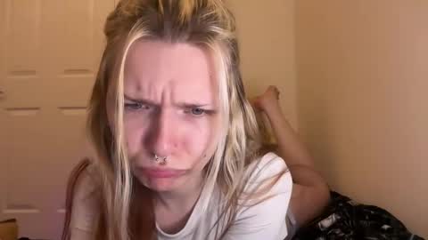 lizzybunny online show from 09/16/25, 07:15
