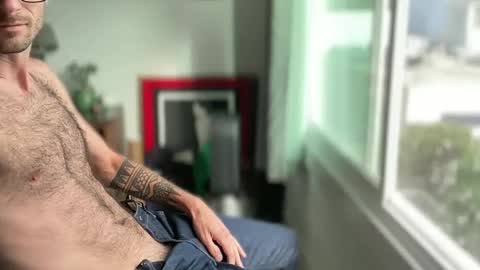 lmoney2011 online show from 10/02/25, 11:34