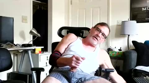 Snapshot of lngdickdaddy chatting on 10/10/25, 06:29 LongDick Daddy online show from 10/10/25, 06:29