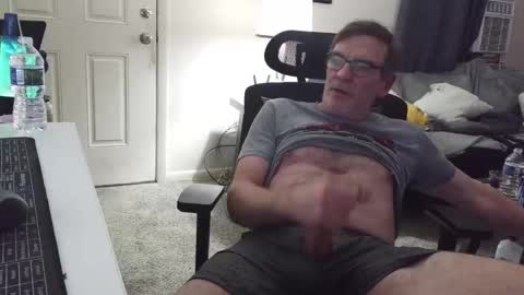 Snapshot of lngdickdaddy chatting on 02/27/26, 08:14 LongDick Daddy online show from 02/27/26, 08:14