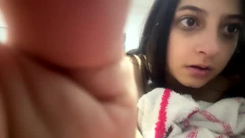 loaizayulie59 online show from 10/26/25, 02:39