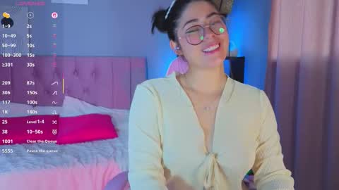 Snapshot of loaluxury chatting on 11/07/25, 05:57 Pamela online show from 11/07/25, 05:57