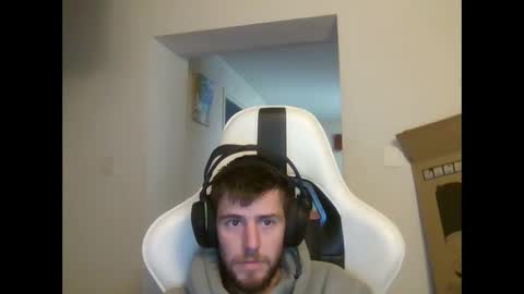 Snapshot of lobotomy54 chatting on 09/27/25, 11:26 lobo online show from 09/27/25, 11:26