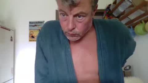 Snapshot of lofe_1978 chatting on 06/01/26, 08:27 lofe_1978 online show from 06/01/26, 08:27