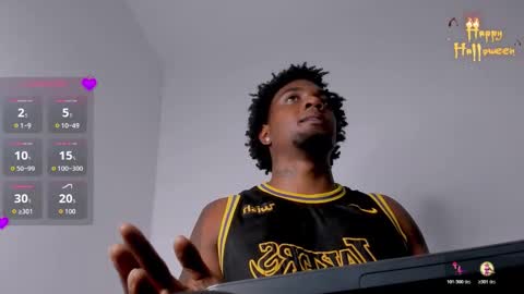 LOGAN DRAKE online show from 11/03/25, 07:48