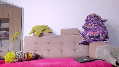 LOGAN DRAKE online show from 11/19/25, 03:39