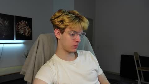 LOGAN FRASER online show from 10/04/25, 06:22