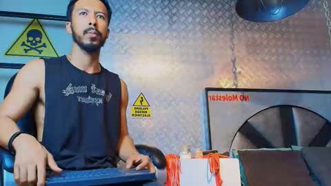 Snapshot of logan_mercer chatting on 12/15/25, 03:00 logan_mercer online show from 12/15/25, 03:00